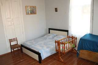 Гостевой дом Guesthouse Levani Гори Двухместный номер Делюкс с 1 кроватью (для 2 взрослых и 1 ребенка)-4